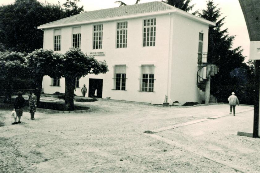 Le centre municipal Henri Dauga au milieu des années 1980, Ville de Tarnos 