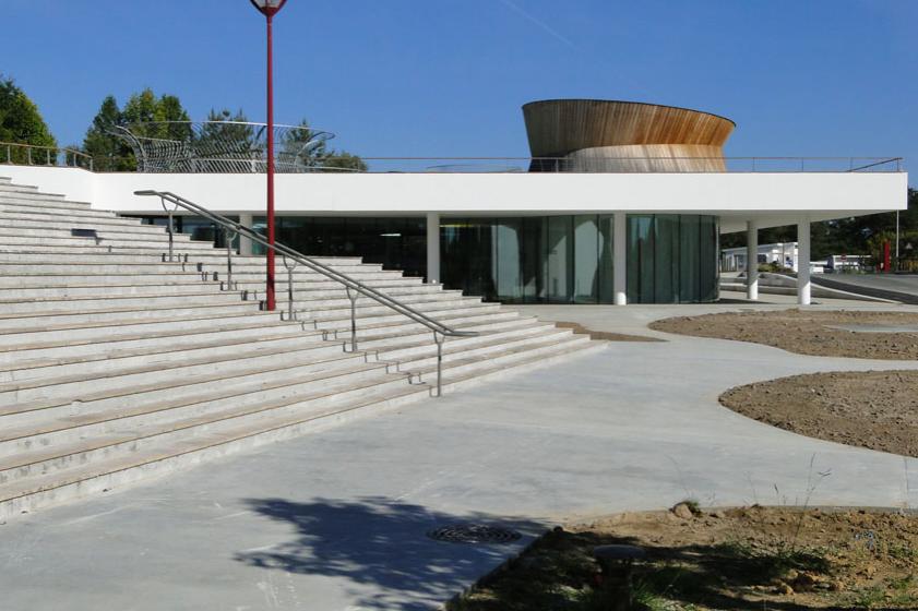 Une vue panoramique de la médiathèque en 2010, Ville de Tarnos